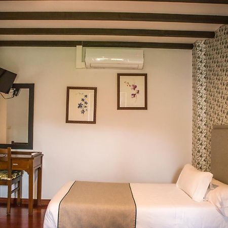 Hotel A Casa Do Rio Pontecesures Экстерьер фото